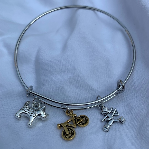 Brand New! Handmade! Adjustable Charm Bangle Bracelet! - Picture 5 of 6